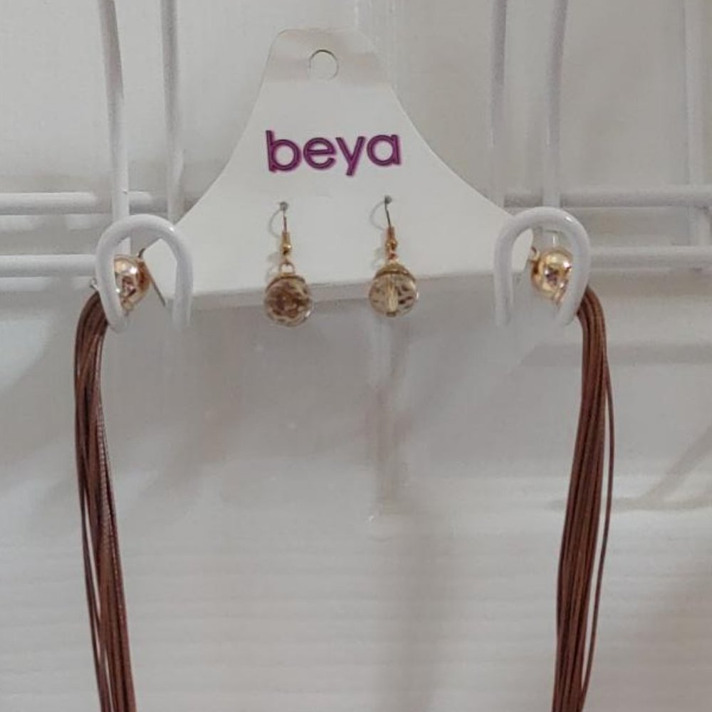 Jewelry - Picture 3 of 6